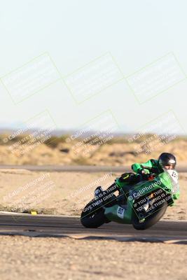 media/Dec-07-2025-CVMA (Sun) [[3e7d2de5dc]]/Race 18-Formula Twins-Formula 40 UL/